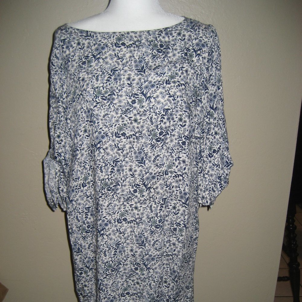 H&M Blue White Floral Print Dress Open 3/4 Sleeves with Tie Size 10 Knee Length